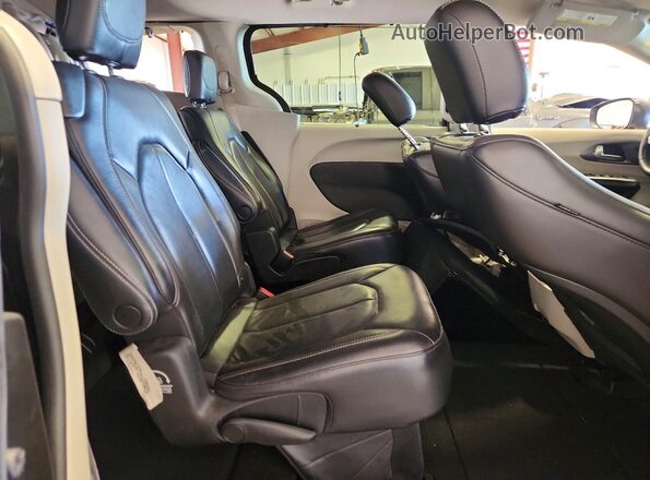 2C4RC1BG0NR118075 2022 CHRYSLER PACIFICA Серый Вид задней части салона
