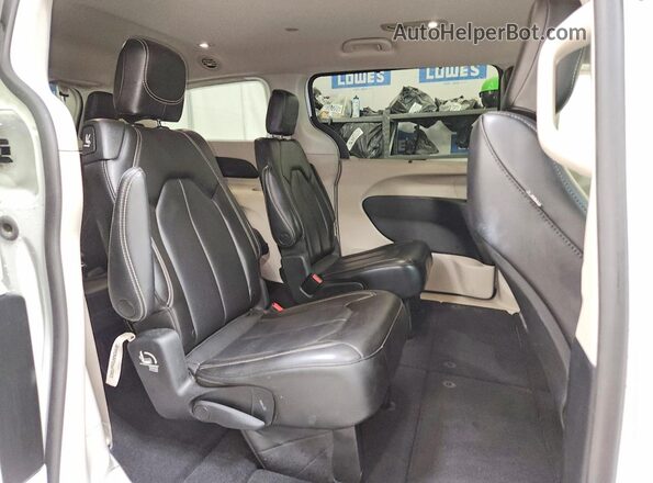2C4RC1BG0PR616294 2023 CHRYSLER PACIFICA White Вид задньої частини салону