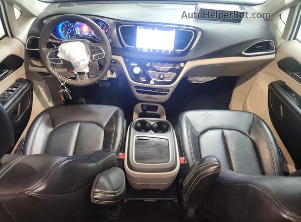 2C4RC1BG0PR616294 2023 CHRYSLER PACIFICA White Вид панелі приладів