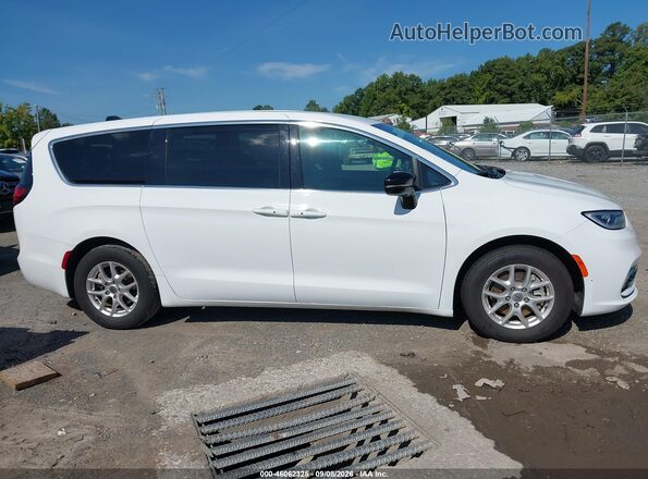 2C4RC1BG0SR520741 2025 CHRYSLER PACIFICA White Rear interior view
