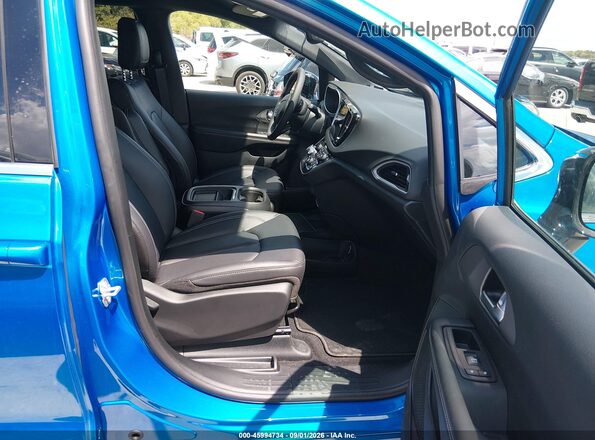 2C4RC1BG0VR586534 2027 CHRYSLER PACIFICA Blue Vista interior delantera