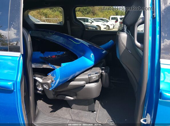 2C4RC1BG0VR586534 2027 CHRYSLER PACIFICA Blue Vista de la etiqueta del VIN