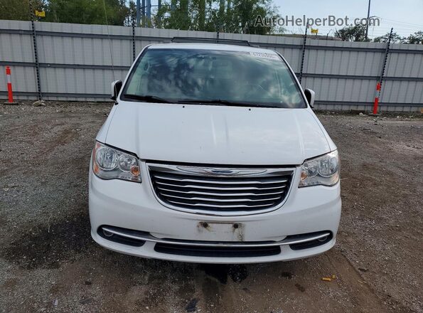2C4RC1BG1GR198148 2016 CHRYSLER TOWN Белый Вид сзади