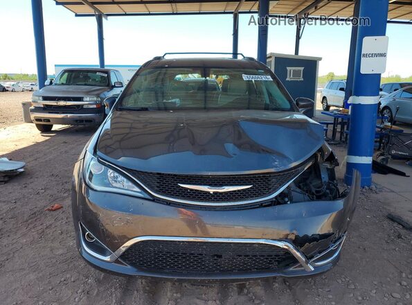 2C4RC1BG1JR157963 2018 CHRYSLER PACIFICA Gray Դիմացի տեսք