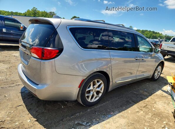 2C4RC1BG1JR291713 2018 CHRYSLER PACIFICA Silver Rear right