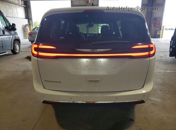 2C4RC1BG1SR599675 2025 CHRYSLER PACIFICA White Вид ззаду