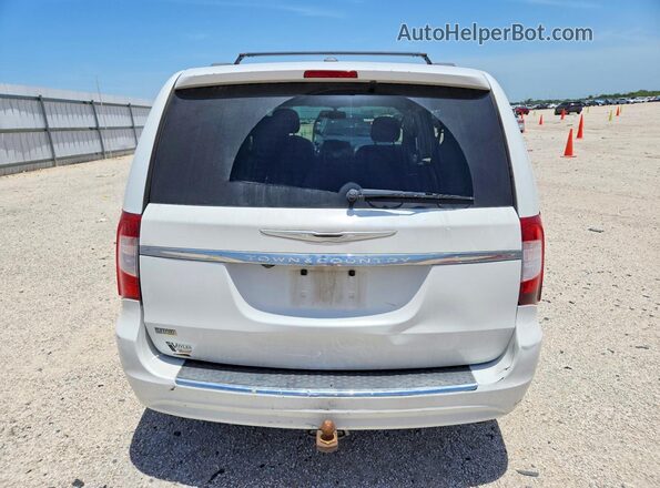 2C4RC1BG2GR140968 2016 CHRYSLER TOWN Белый Вид сзади