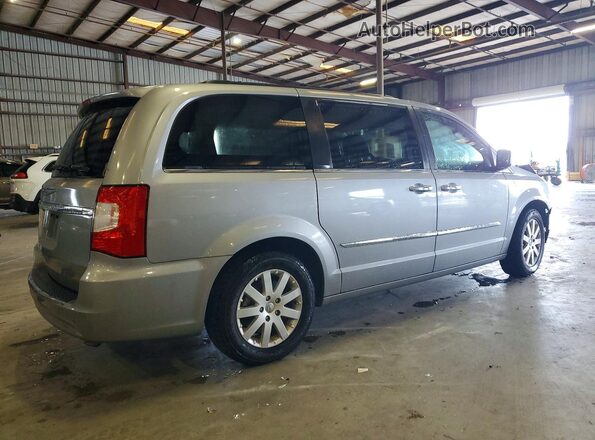 2C4RC1BG3GR175650 2016 CHRYSLER TOWN Серебряный Задняя правая четверть