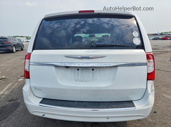 2C4RC1BG3GR281161 2016 CHRYSLER TOWN Белый Вид сзади