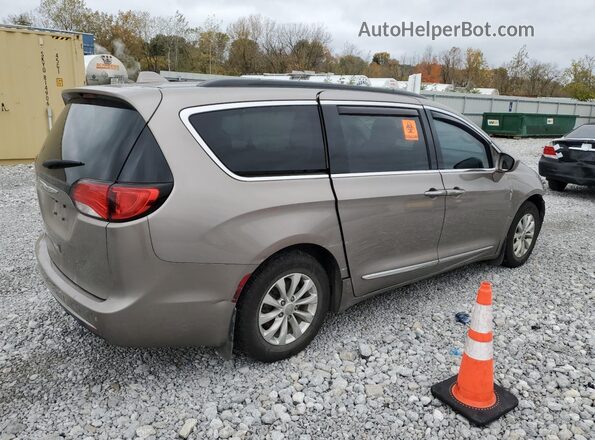 2C4RC1BG3HR636248 2017 CHRYSLER PACIFICA Tan Հետևի աջ