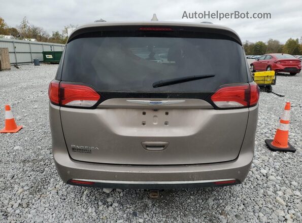 2C4RC1BG3HR636248 2017 CHRYSLER PACIFICA Tan Հետևի տեսք
