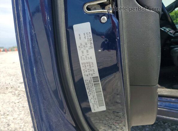 2C4RC1BG3JR352592 2018 CHRYSLER PACIFICA Blue Սալոնի 360 աստիճան տեսք