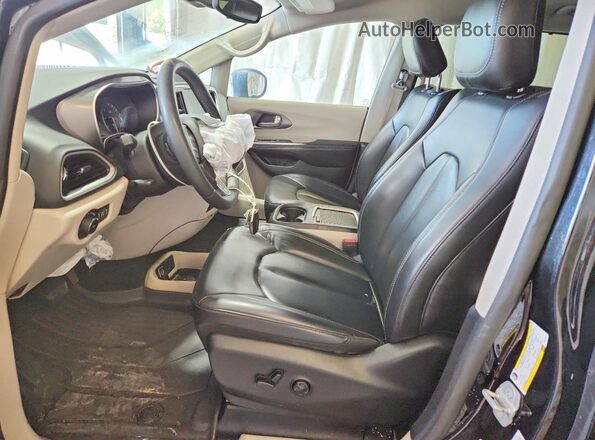 2C4RC1BG3PR515315 2023 CHRYSLER PACIFICA Black Front interior view