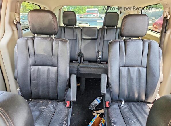 2C4RC1BG4GR173597 2016 CHRYSLER TOWN Silver Vista de los asientos traseros