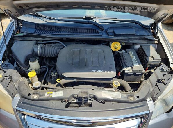 2C4RC1BG4GR173597 2016 CHRYSLER TOWN Silver Vista del compartimento del motor