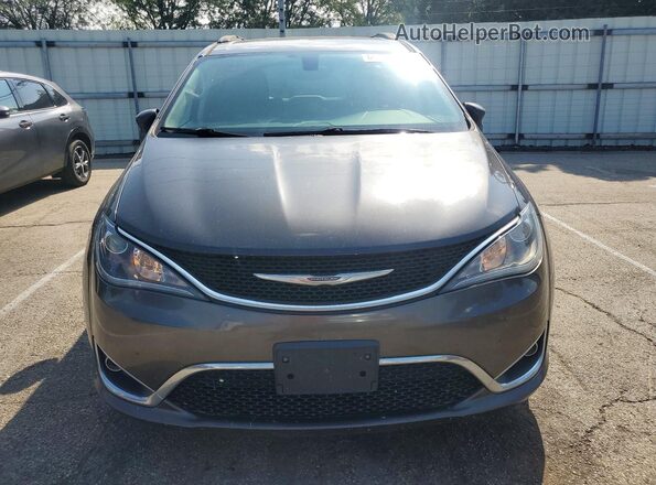 2C4RC1BG4HR810943 2017 CHRYSLER PACIFICA Gray Вид спереду
