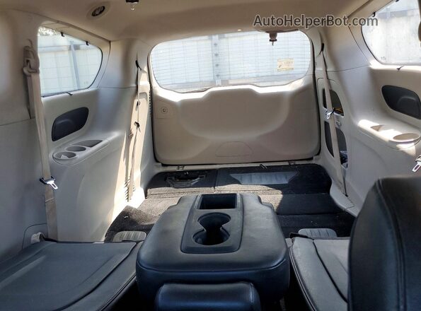 2C4RC1BG4HR810943 2017 CHRYSLER PACIFICA Gray Вид задніх сидінь