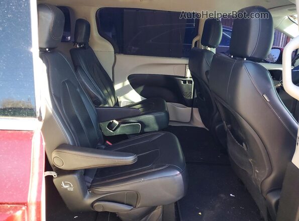 2C4RC1BG4JR107557 2018 CHRYSLER PACIFICA Burgundy Rear seats view