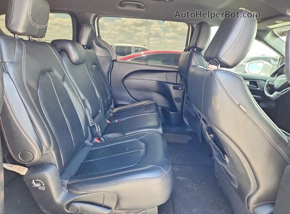 2C4RC1BG4JR228069 2018 CHRYSLER PACIFICA White ძრავის განყოფილების ხედი