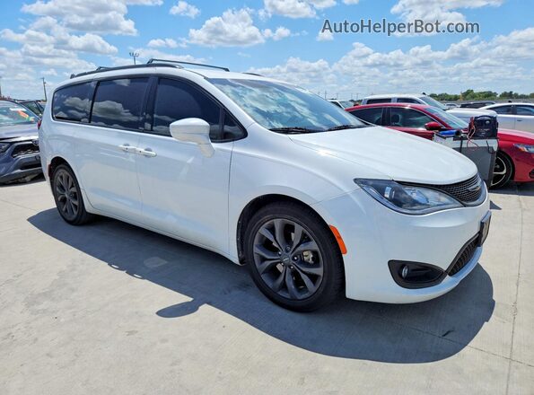 2C4RC1BG4JR228069 2018 CHRYSLER PACIFICA White წინა ხედი