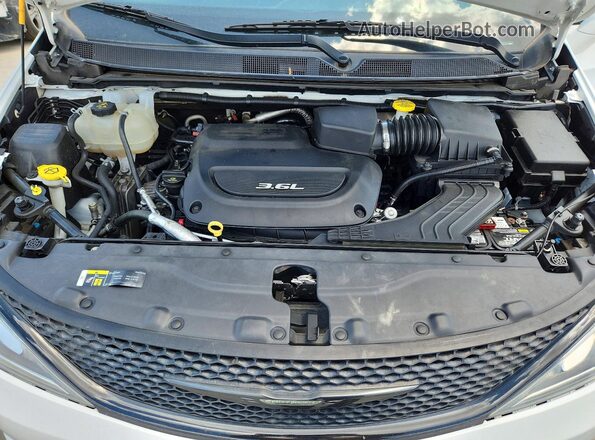2C4RC1BG4JR228069 2018 CHRYSLER PACIFICA White VIN კოდის სტიკერის ხედი