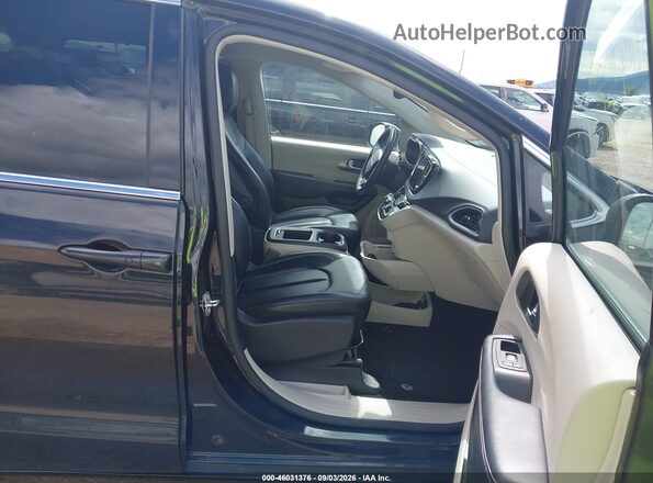 2C4RC1BG4PR627184 2023 CHRYSLER PACIFICA Black Front interior view