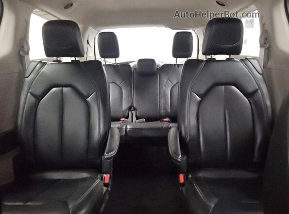 2C4RC1BG5PR509192 2023 CHRYSLER PACIFICA Серебряный Вид задних сидений