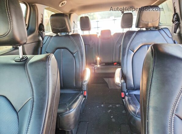 2C4RC1BG5TR212501 2026 CHRYSLER PACIFICA Silver უკანა სავარძლების ხედი