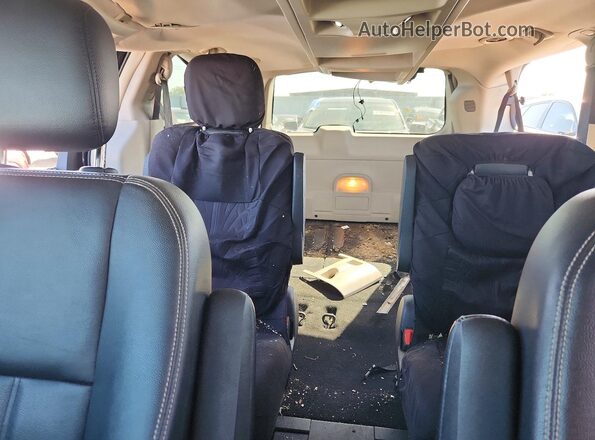 2C4RC1BG7GR133840 2016 CHRYSLER TOWN Charcoal Вид задніх сидінь