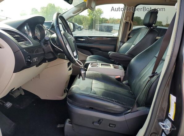 2C4RC1BG7GR206558 2016 CHRYSLER TOWN Серый Вид салона спереди