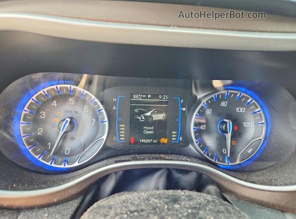 2C4RC1BG7HR778151 2017 CHRYSLER PACIFICA Black Вид щитка приладів