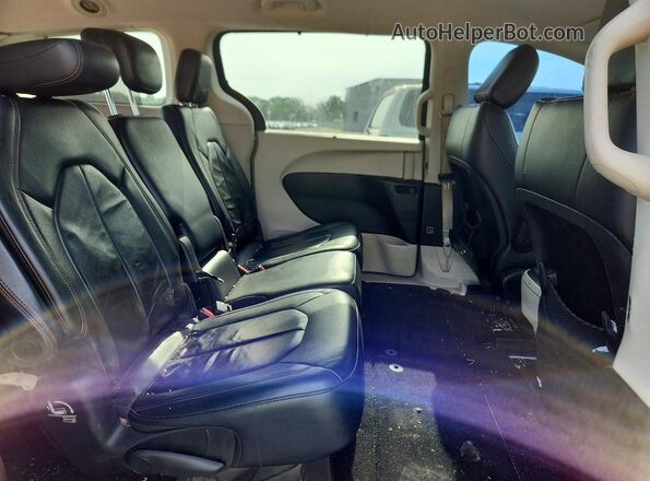 2C4RC1BG7HR778151 2017 CHRYSLER PACIFICA Black Вид задніх сидінь