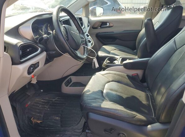 2C4RC1BG7LR149899 2020 CHRYSLER PACIFICA Blue Вид салону спереду