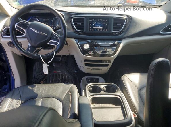 2C4RC1BG7LR149899 2020 CHRYSLER PACIFICA Blue Вид панелі приладів