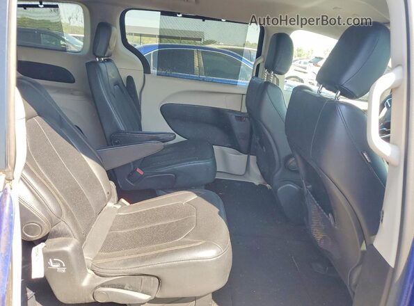 2C4RC1BG7LR149899 2020 CHRYSLER PACIFICA Blue Вид задньої частини салону