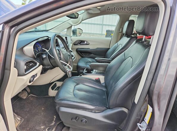 2C4RC1BG8NR149011 2022 CHRYSLER PACIFICA Silver Vista interior delantera