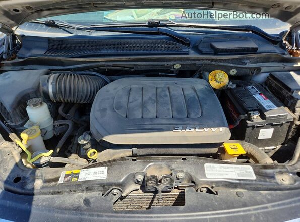 2C4RC1BG9GR288650 2016 CHRYSLER TOWN Silver Вид підкапотного простору