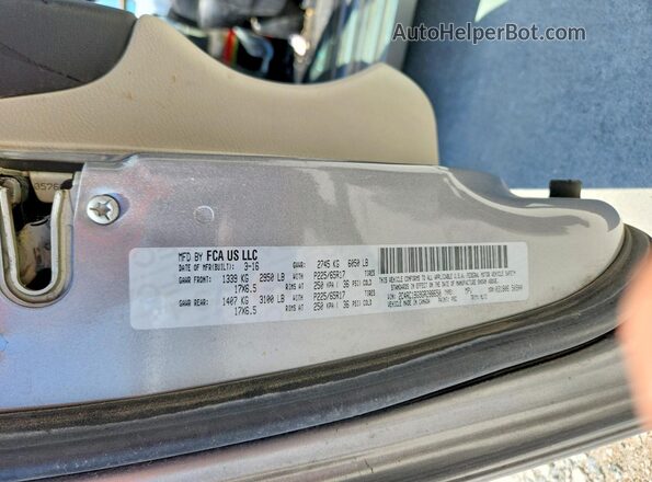 2C4RC1BG9GR288650 2016 CHRYSLER TOWN Silver Вид наклейки з VIN-кодом