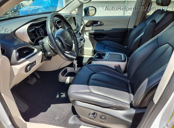 2C4RC1BG9RR176370 2024 CHRYSLER PACIFICA Белый Вид салона спереди