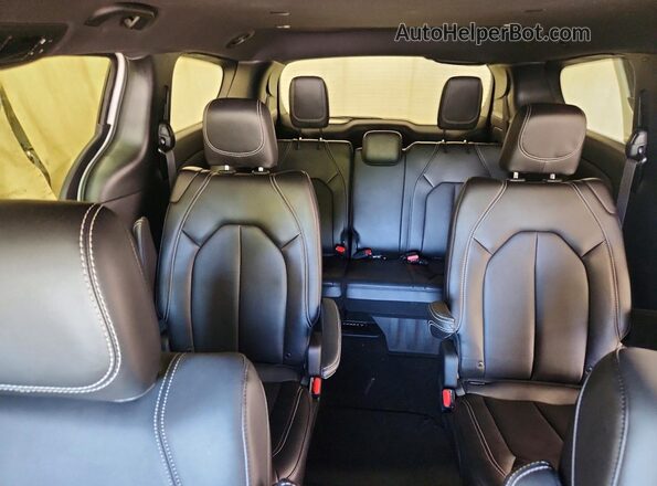 2C4RC1BG9VR579453 2027 CHRYSLER PACIFICA White უკანა სავარძლების ხედი