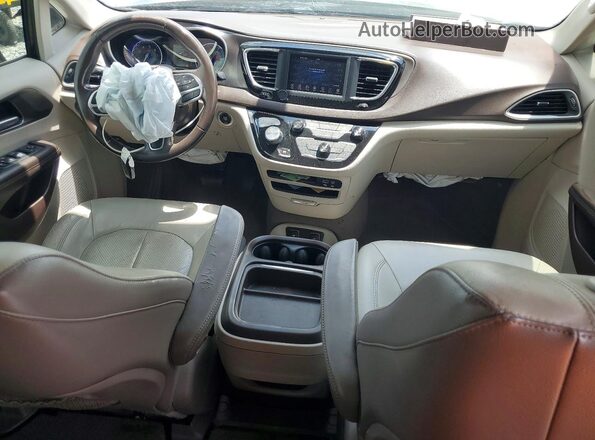 2C4RC1BGXJR142071 2018 CHRYSLER PACIFICA Черный Вид панели приборов