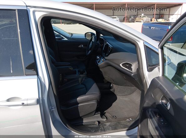 2C4RC1BGXTR155423 2026 CHRYSLER PACIFICA Silver წინა სალონის ხედი