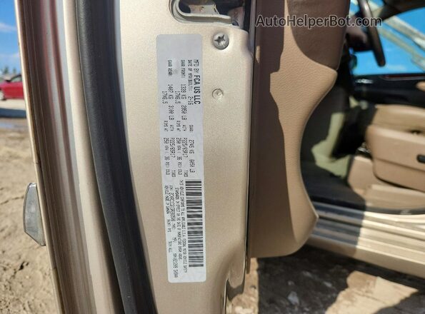 2C4RC1CG1GR283506 2016 CHRYSLER TOWN Золотой Вид подкапотного пространства