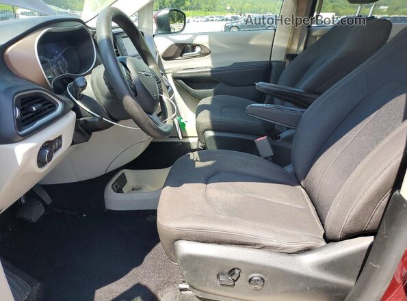 2C4RC1CG2HR788827 2017 CHRYSLER PACIFICA Red Вид салону спереду