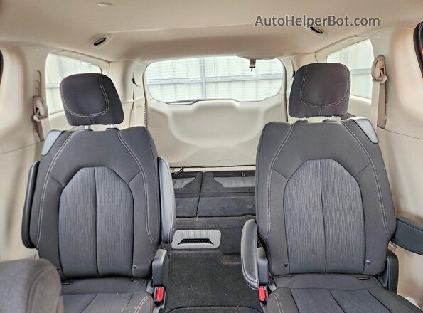 2C4RC1CG4NR158142 2022 CHRYSLER VOYAGER Gray Vista de los asientos traseros