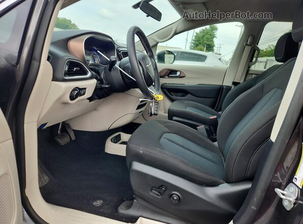 2C4RC1CG4NR158142 2022 CHRYSLER VOYAGER Gray Vista interior delantera