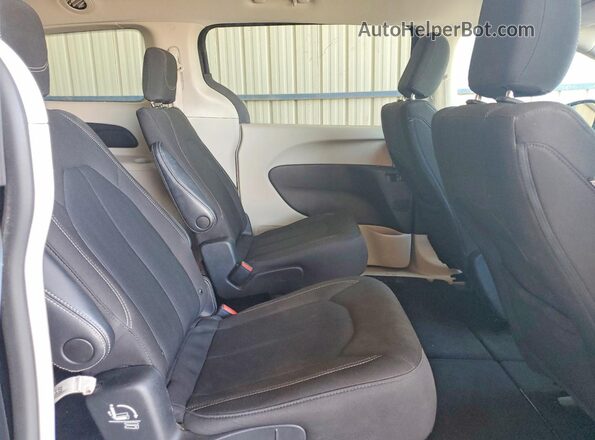 2C4RC1CG8NR224885 2022 CHRYSLER VOYAGER Черный Вид задней части салона