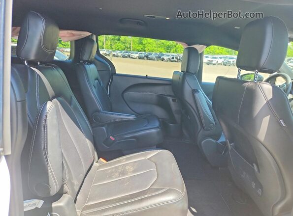 2C4RC1CG9SR614051 2025 CHRYSLER VOYAGER Белый Вид задней части салона