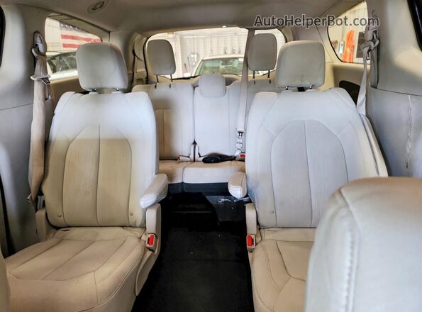2C4RC1DG0HR514654 2017 CHRYSLER PACIFICA Black Vista de los asientos traseros