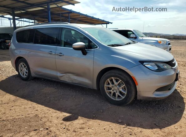 2C4RC1DG2LR268263 2020 CHRYSLER VOYAGER Gray Przód prawy